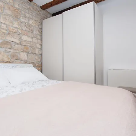 4* Ester Apartment Rovinj