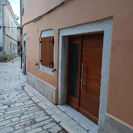 4* Ester Apartment