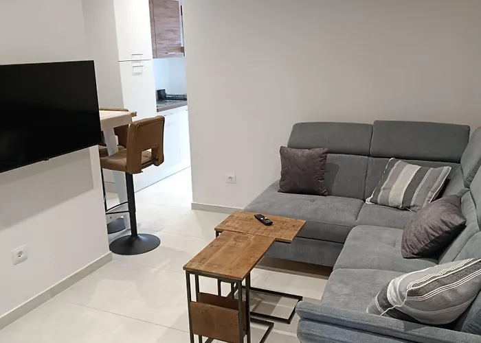 Διαμέρισμα 4* Ester *