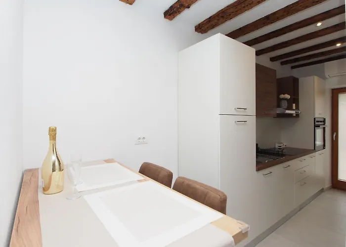 Διαμέρισμα 4* Ester Ρόβινι